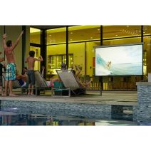 Vetítés a szabadban